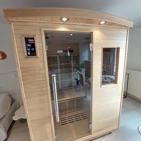 Suite luxe love room jacuzzi spa coeur de Maine Angers Extérieur photo